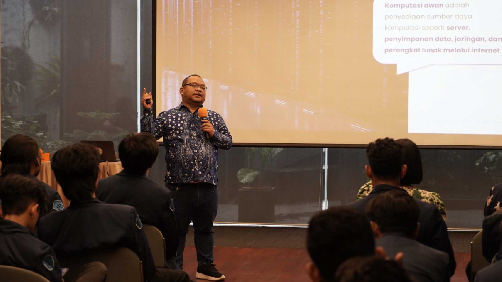 Kunjungan Industri Universitas Trisakti ke Datacomm 